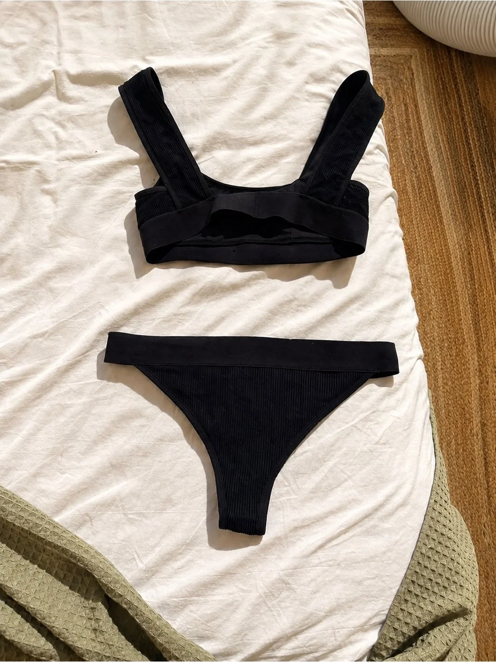 Frankies Bikinis black ribbed bikini 🖤 size M
